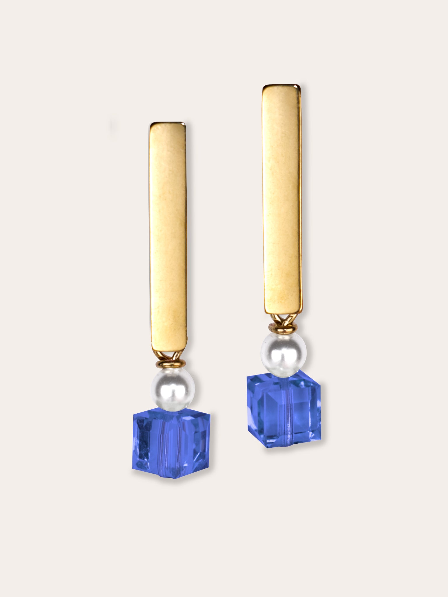Solo cubico earrings