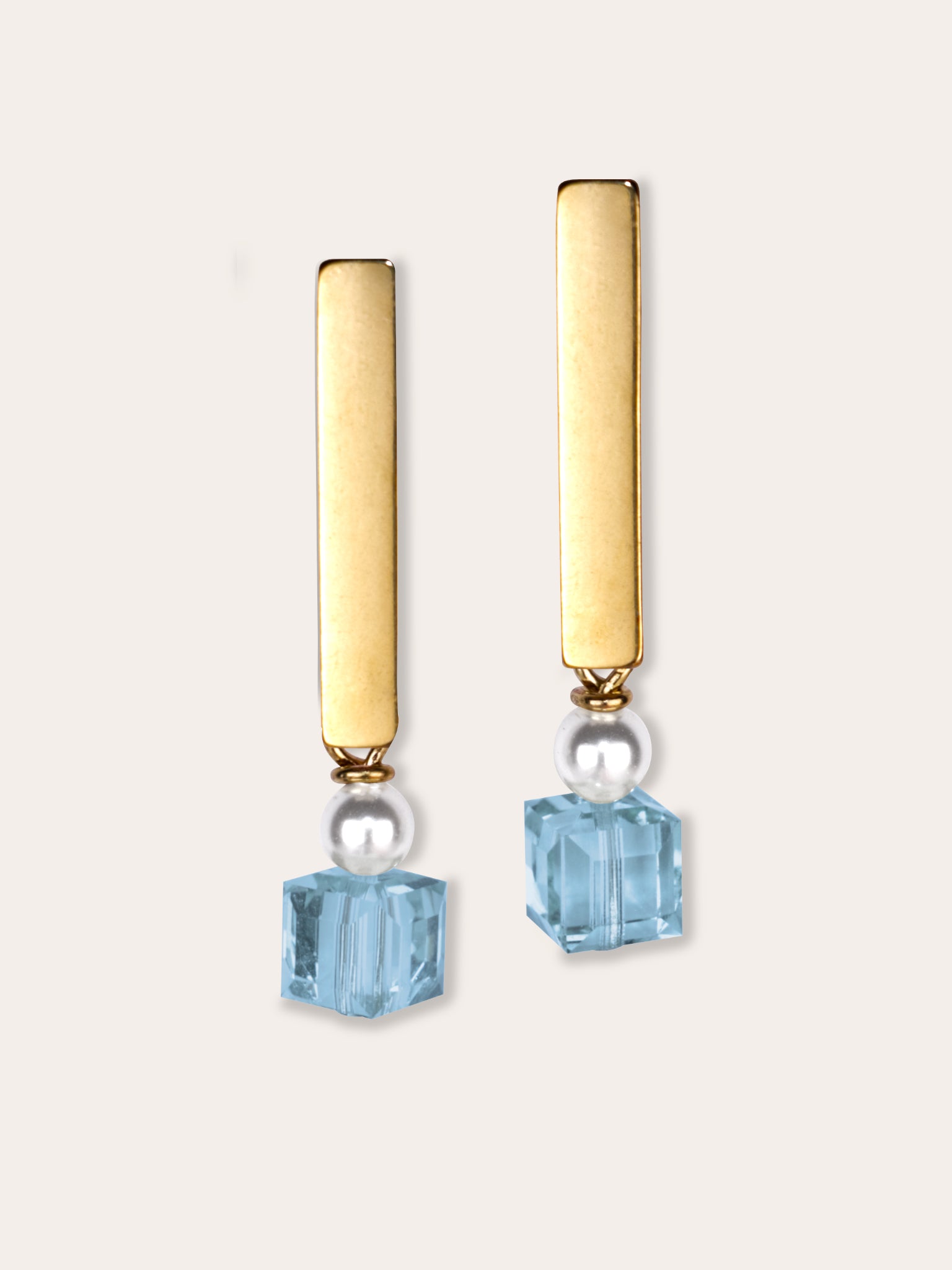 Solo cubico earrings
