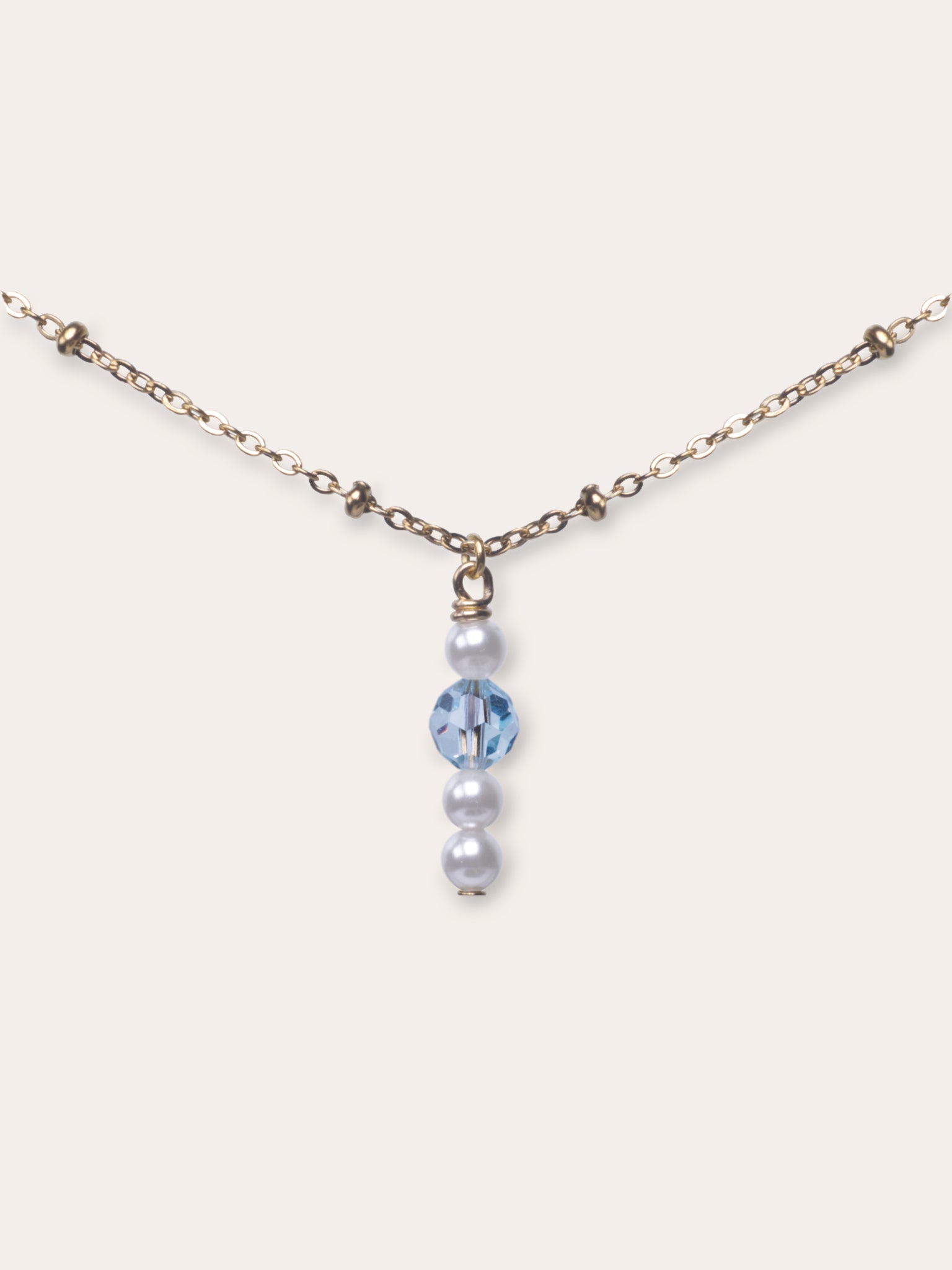 Collier en nacre de cristal et cristal d’Autriche – Monile