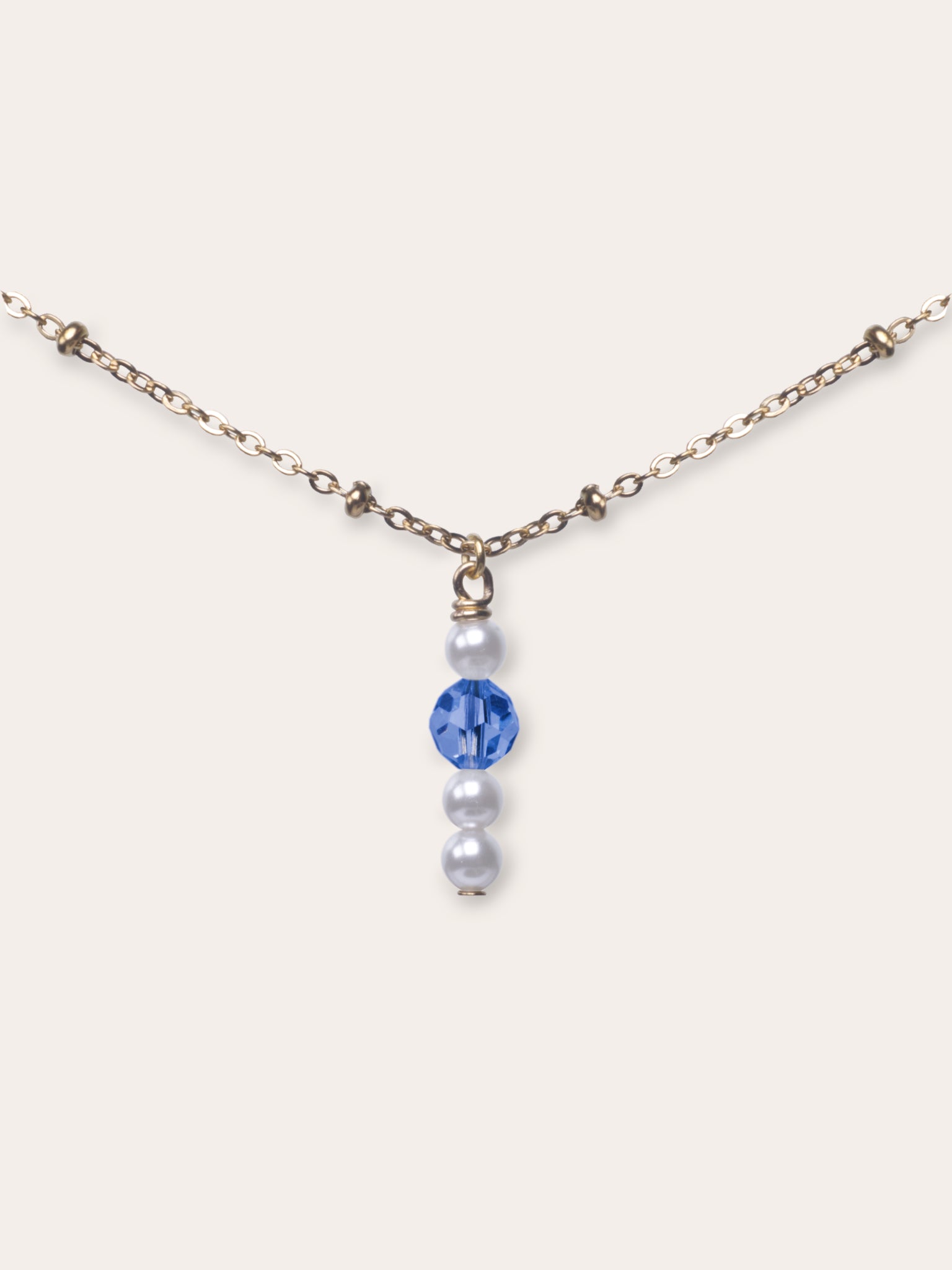Collier en nacre de cristal et cristal d’Autriche – Monile